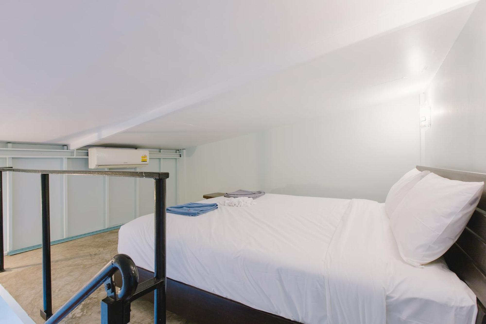 Royal Prince Residence Patong Room photo