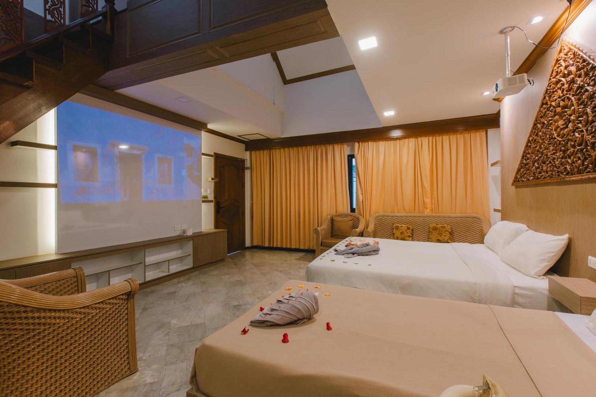 Royal Prince Residence Patong Room photo