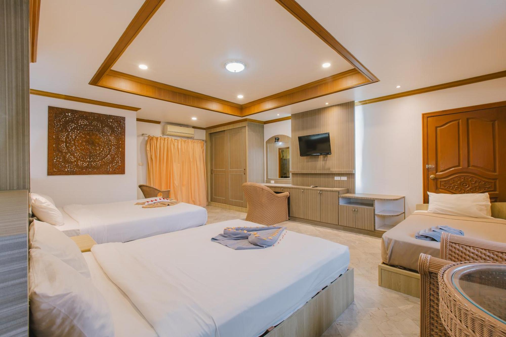 Royal Prince Residence Patong Exterior photo
