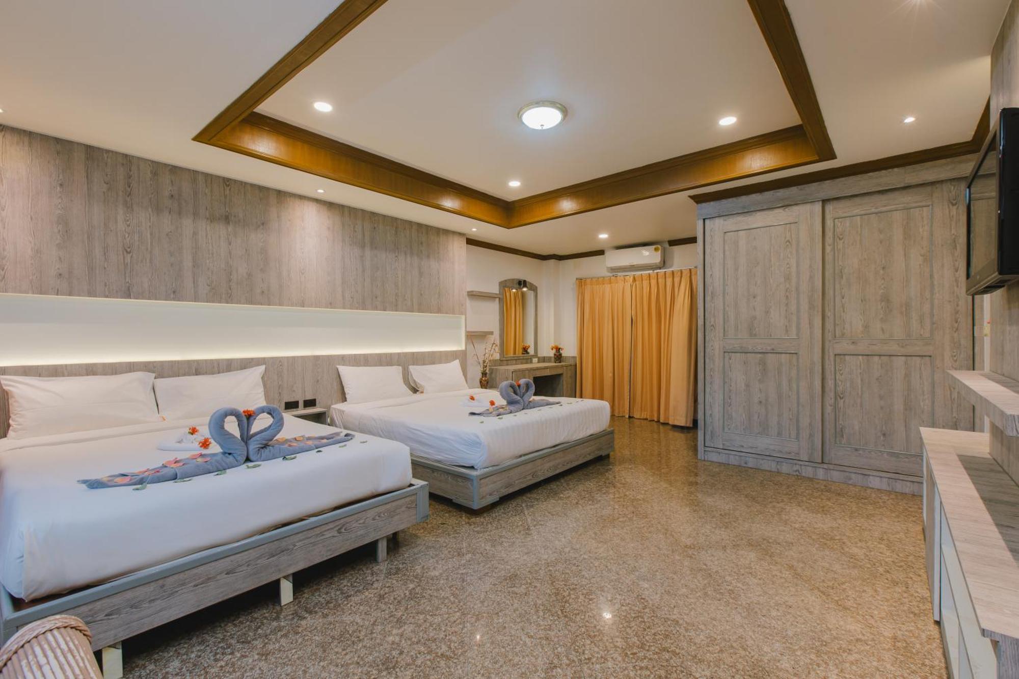 Royal Prince Residence Patong Exterior photo