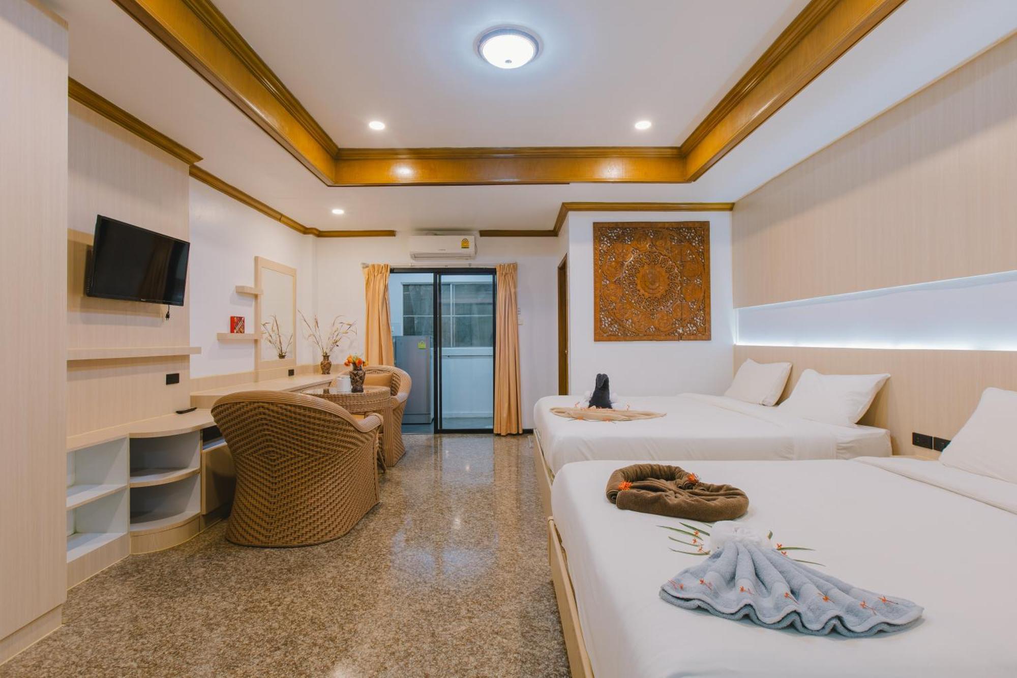 Royal Prince Residence Patong Room photo
