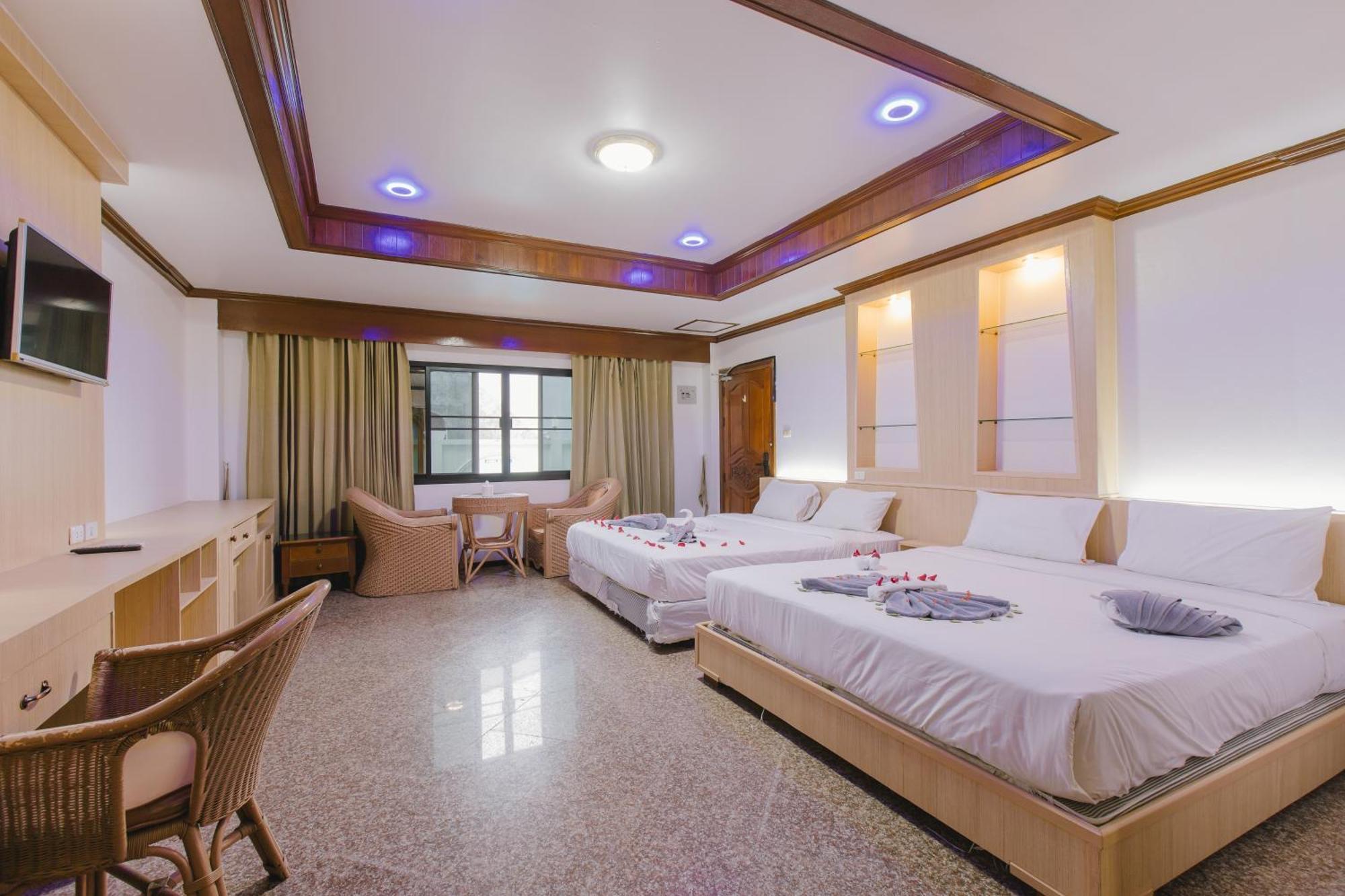Royal Prince Residence Patong Exterior photo